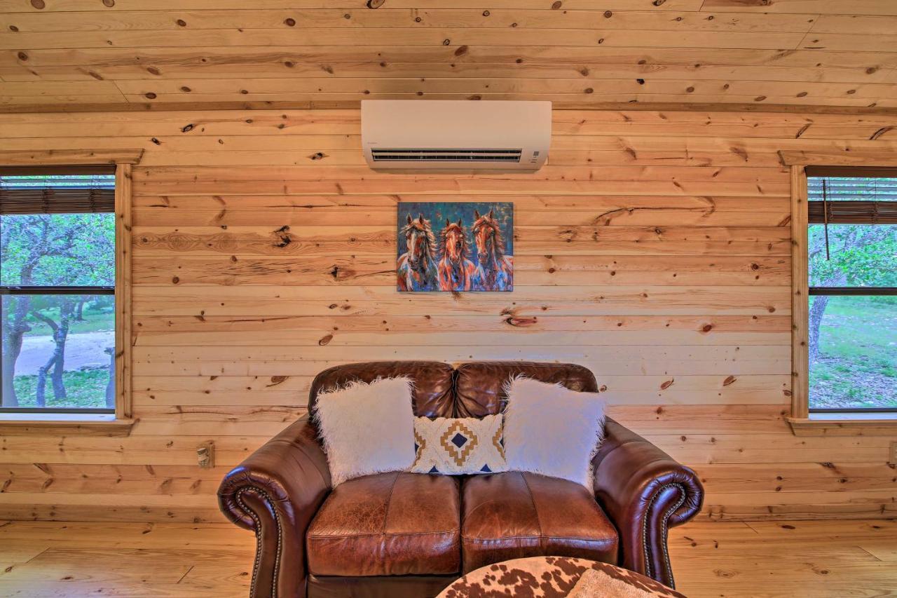 Rustic-Chic Country Cabin - 10 Mi To Main Street! Fredericksburg Exterior photo