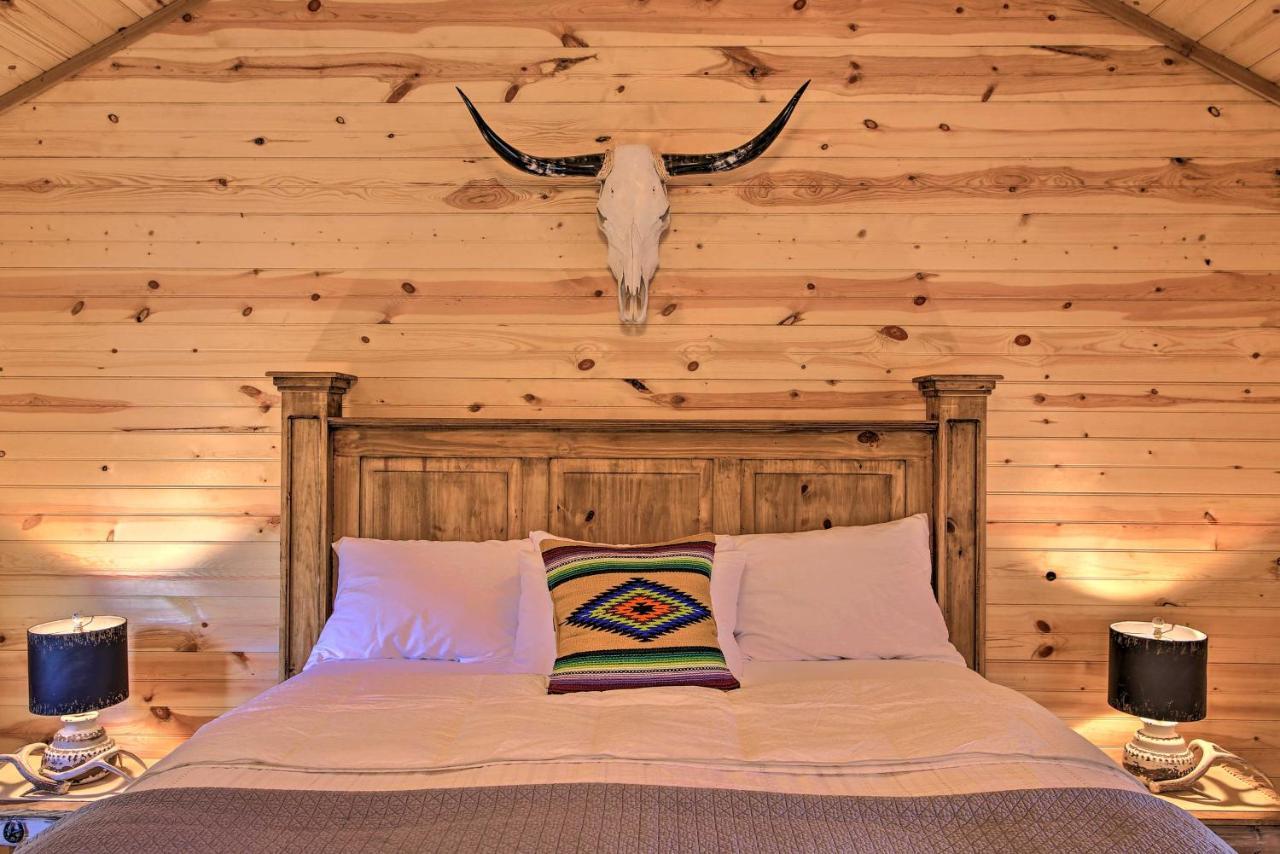 Rustic-Chic Country Cabin - 10 Mi To Main Street! Fredericksburg Exterior photo