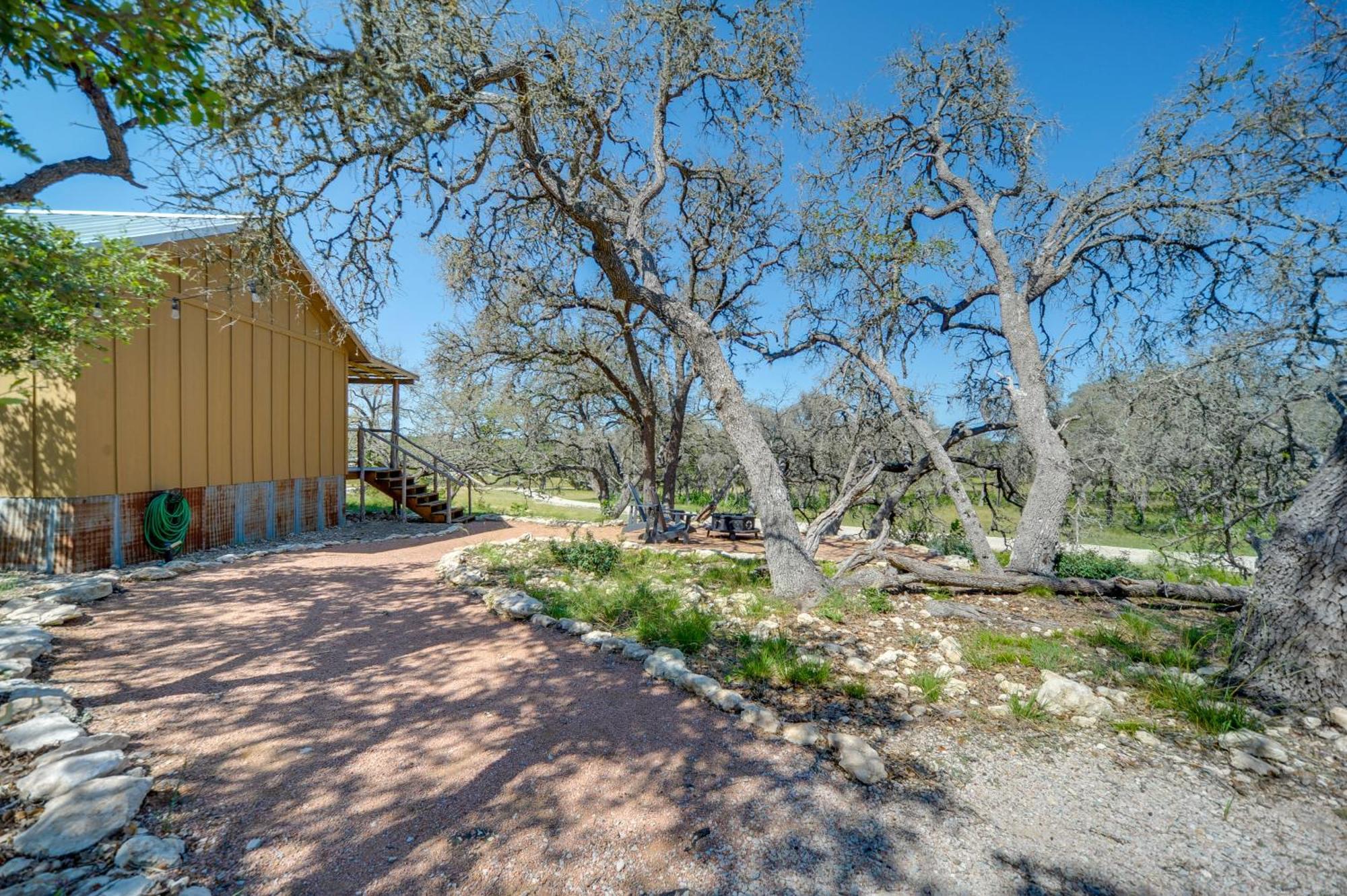 Rustic-Chic Country Cabin - 10 Mi To Main Street! Fredericksburg Exterior photo